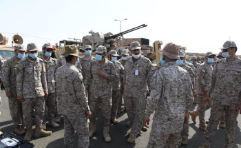 نائب رئيس هيئة الأركان العامة قائد القوات المشتركة المكلف يتفقد الوحدات المرابطة في الحد الجنوبي