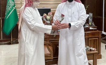 فريق “نسعدهم التطوعي” يوزع ورود لمنسوبي جامعة الحدود الشمالية