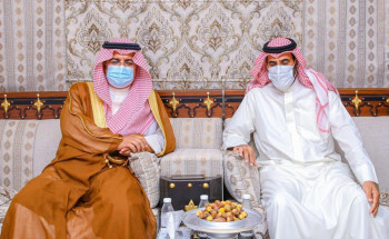 محافظ حفر الباطن يعزي أسرة شهيد الواجب الحريجي