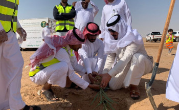 مكتب وزارة البيئة بمحافظة حفرالباطن يطلق حملة “لنجعلها خضراء”