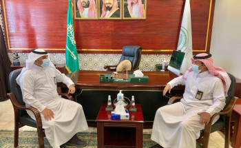 رئيس مركز صوير يلتقي مدير صحة منطقة الجوف