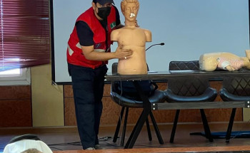 تأهيل موظفي “بيئة عسير” بدورتي اسعافات أولية وتطوير العمل الالكتروني