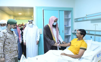 “الشبانات” يزور مصابي الحد الجنوبي بمدينة الأمير سلطان الطبية