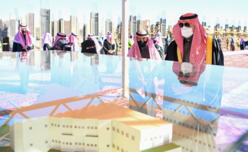 أمير الحدود الشمالية يضع حجر الأساس لمشروع كلية الشمال للتمريض