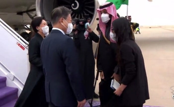 رئيس كوريا الجنوبية يصل إلى الرياض وولي العهد في مقدمة مستقبليه