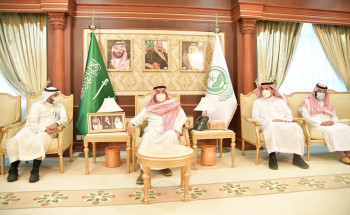 أمير جازان يستقبل أمين اللجنة الوطنية لرعاية السجناء وأسرهم ولجنة تراحم بالمنطقة ..