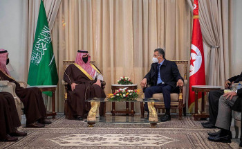الأمير عبدالعزيز بن سعود يصل إلى الجمهورية التونسية في زيارة رسمية