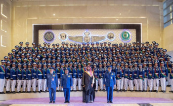 ولي العهد يرعى حفل تخريج الدفعة 101 من طلبة كلية الملك فيصل الجوية