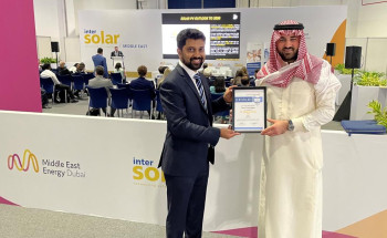 رئيس الاستثمارات بمجموعة تكنولوجيات الصحراء.. تخزين الطاقة الكهربائية هو الجسر الحقيقي نحو مستقبل الطاقة النظيفة