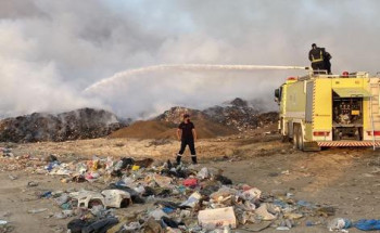 فرق الدفاع المدني تُباشر حريقاً بمركز حلي “والاسباب مُفتعله”