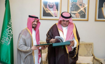 محافظ حفرالباطن يطلع على التقرير السنوي لجمعية ألفة للتنمية الأسرية