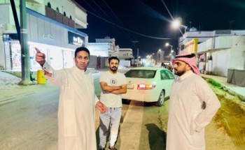 رئيس بلدية القوز يتفقد اعمال اصلاح الحفريات