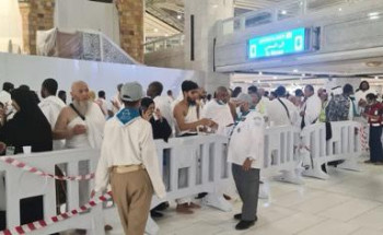 كشافة تعليم محايل عسير  تشارك في خدمة المعتمرين في شهر رمضان