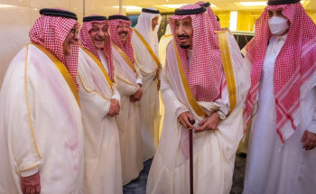 خادم الحرمين الشريفين يصل إلى مكة المكرمة قادماً من جدة