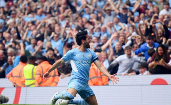 مانشستر سيتي يتوج بطلاً للدوري الإنجليزي 2022 بثلاثية فى أستون فيلا