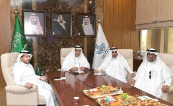 أمانة الشرقية تعايد منسوبيها بمشاركة معالي وزير الشؤون البلدية والقروية والإسكان مرئياً