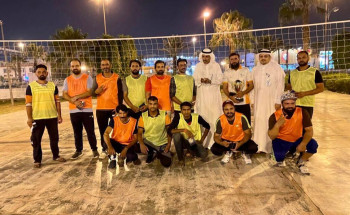 الجالية الباكستانية تتوج بكأس بطولة بلدية خميس مشيط في كرة الطائرة للجاليات