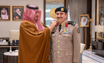 وزير الداخلية يقلِّد مدير الأمن العام رتبة “فريق”