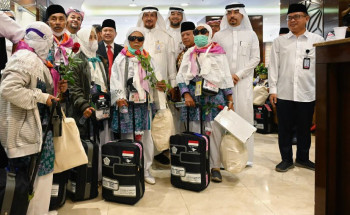 استقبال شركة الأدلاء أولى رحلات الحج القادمة من “الجمهورية الاندونيسية”
