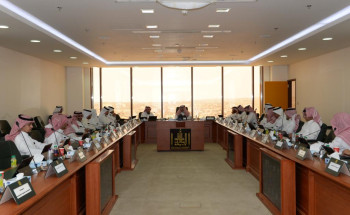 مجلس جامعة الملك خالد يقر في اجتماعه الحادي عشر تحويل جميع برامج الجامعة إلى نظام الفصول الثلاثة