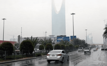 يحدث الآن.. أمطار متوسطة إلى غزيرة على الرياض والدفاع المدني يحذر