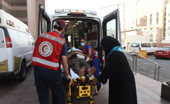 فتيات الكشافة يساهمن في خدمة مراجعي مستشفى الملك فيصل بمكة المكرمة