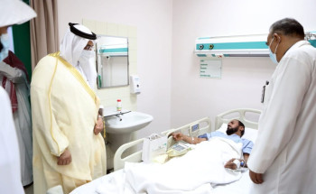 وكيل محافظة وادي الدواسر يُعايد المرضى ويستقبل المهنئين