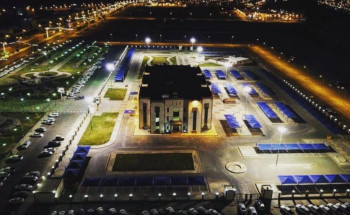 خلال شهر تنفيذ أعمال صيانة ٤٢٠ عمود إنارة ببلدية بيشة