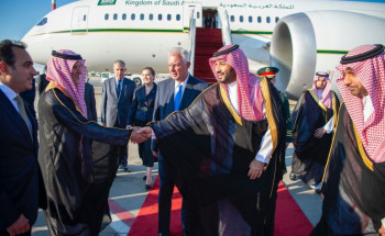 ولي العهد يصل جمهورية اليونان وفي مقدمة مستقبليه نائب رئيس الوزراء اليوناني