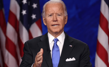 “بايدن” يحذر “بوتين” من مغبة استخدام أسلحة نووية