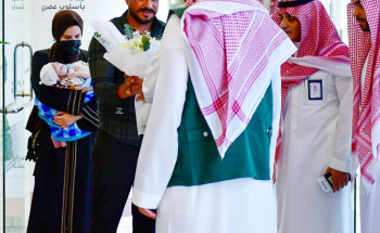 إنفاذًا لتوجيهات خادم الحرمين الشريفين.. وصول التوأم السيامي العراقي “عمر وعلي” إلى الرياض