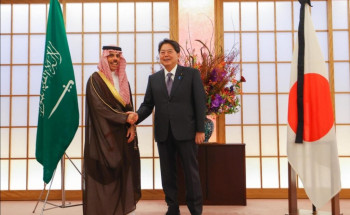 وزير الخارجية يلتقي وزير خارجية اليابان