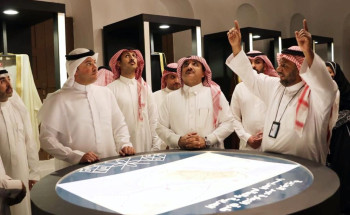 سمو الأمير سعود بن طلال يزور مواقع مهرجان واحة الأحساء