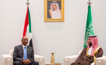 ولي العهد يلتقي رئيس مجلس السيادة الانتقالي بجمهورية السودان