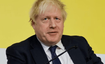 “جونسون”: تهديدات “بوتين” باستخدام الأسلحة النووية مجرد هراء