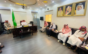 ”محافظ بيشة” يتفقد مركز الجنينة