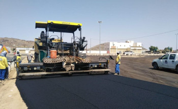 بلدية بيشة: معالجة ٤٣٠٠ مترًا مربعًا من الحفريات والهُبوطات في أسبوع