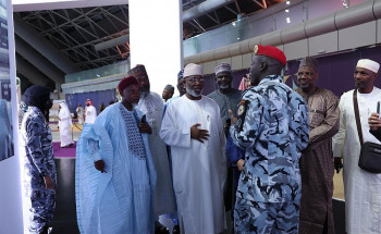 القوات الخاصة لأمن الحج والعمرة تعرف زوار “إكسبو الحج” بجدة بخدمات وزارة الداخلية الإنسانية والأمنية والتنظيمية لضيوف الرحمن