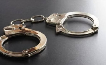 شرطة مكة تطيح بشخص ظهر في محتوى مرئي وهو يتحرّش بفتاة