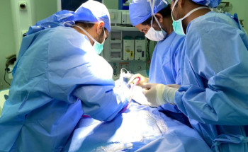 زراعة أسنان لمريضة بعد تأهيل الفك بنجران