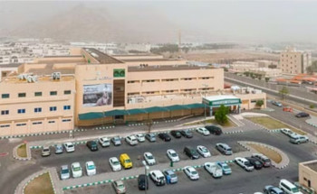 بعد 13 عاماً بلا إنجاب.. جراحة طارئة تهدي طفلاً لمريضة أورام بالمدينة