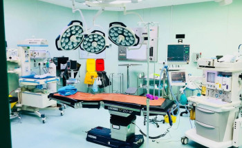 إنقاذ حياة طفل توقف قلبه بسبب ابتلاعه العنب