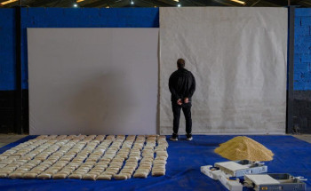 مخبأة في شحنتي أدوات صحية.. مكافحة المخدرات تحبط محاولة تهريب 4.6 ملايين قرص من مادة الإمفيتامين المخدر