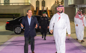 رئيس جمهورية مصر يغادر جدة وولي العهد في مقدمة مودعيه