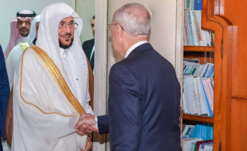 وزير الشؤون الإسلامية يبحث مع نظيره المغربي أوجه التعاون في المجالات التي تخدم العمل الإسلامي بالعاصمة الرباط