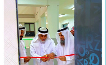 مدير مكتب التعليم شمال المدينة يفتتح قاعة فيصل النعمي