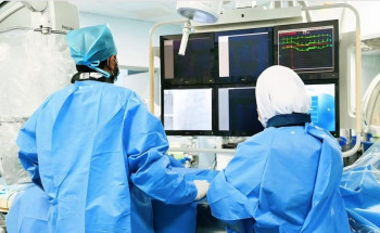 فريق طبي بالمدينة يُنقذ مواطناً خمسينياً توقف قلبه نصف ساعة إثر نوبة قلبية