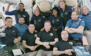 رائدا الفضاء السعوديان “ريانة برناوي” و”علي القرني” يصلان محطة الفضاء الدولية للبدء في مهمتهما العلمية