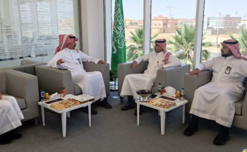 مناقشة تعزيز التعاون بين التجارة والموارد البشرية والزراعه والمياه والبيئة بمنطقة الجوف