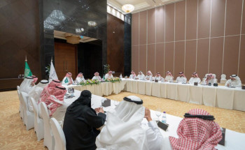 اللجنة الصناعية بغرفة جازان تعقد لقاء مع الرئيس التنفيذي لشركة أسمنت المنطقة الجنوبية